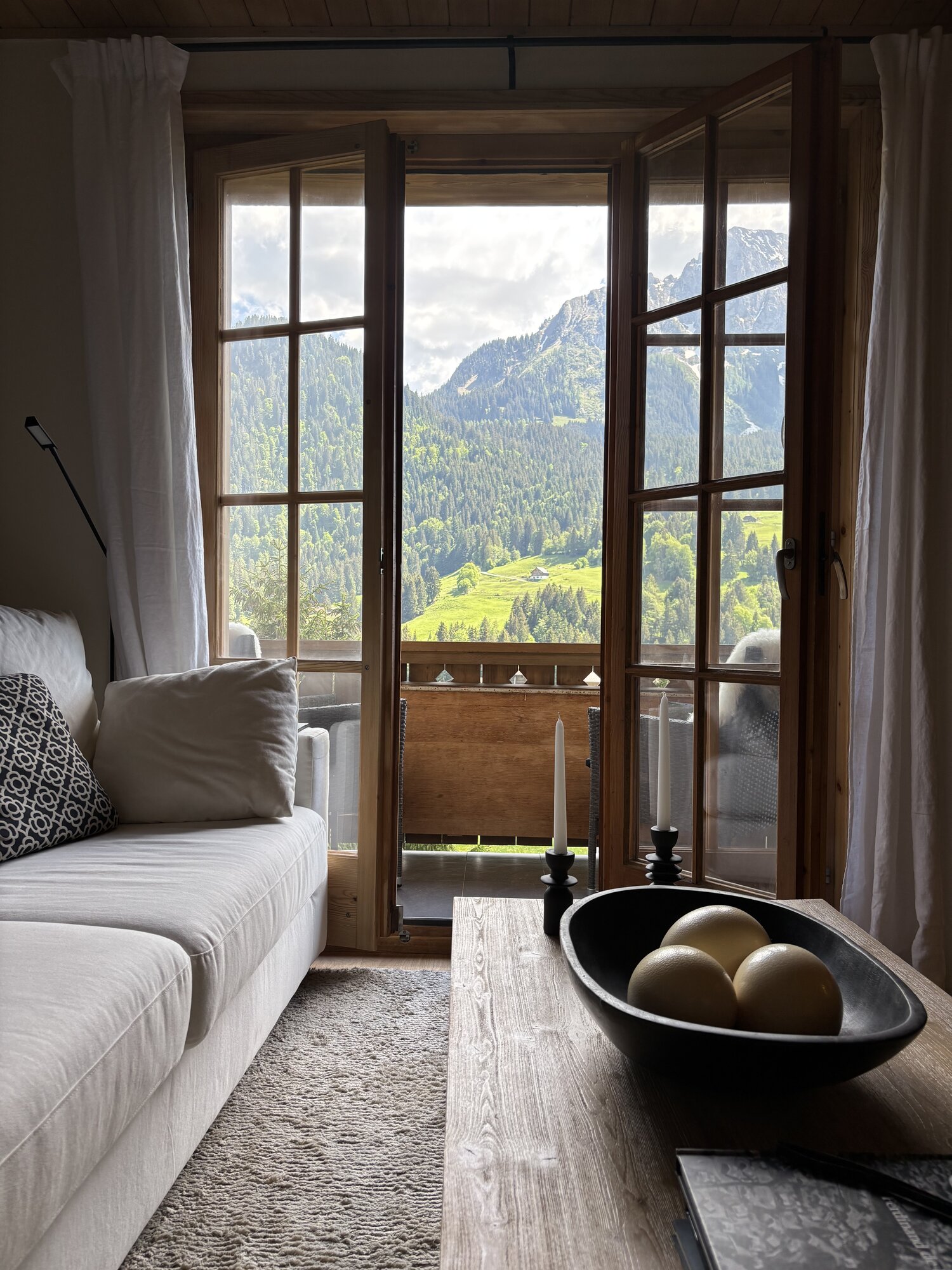 Vue extérieure sur les Alpes