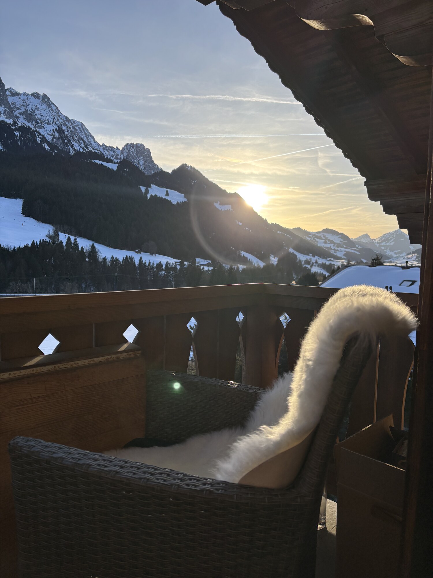 Coin repas cosy avec ambiance chalet
